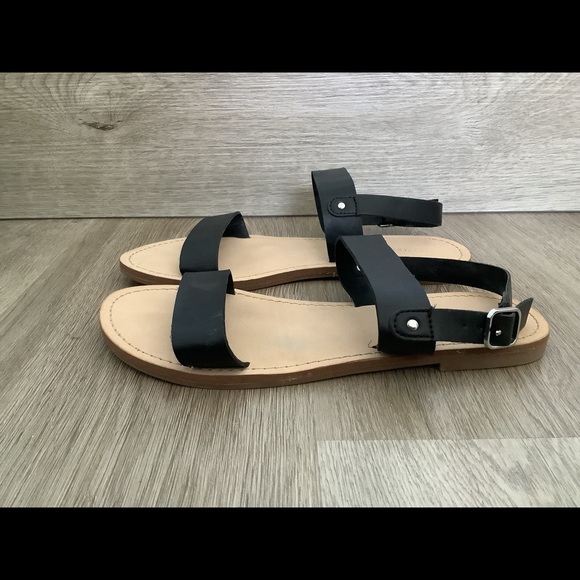 Forever 21 Sandals - Picture 3 of 5